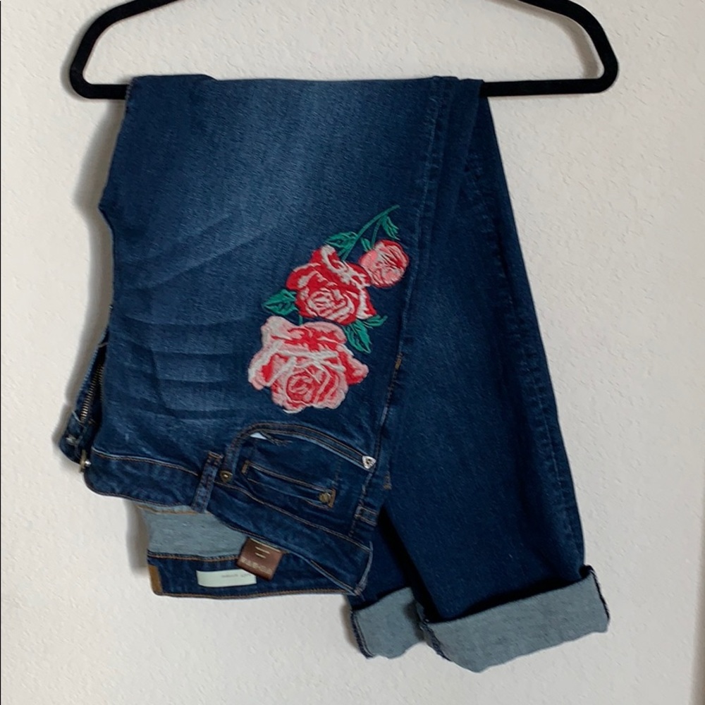 Gorgeous Kut from the Kloth embroidered jeans